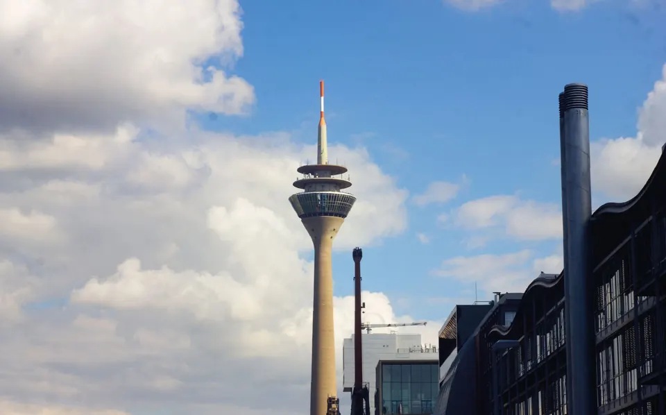 Rheinturm Düsseldorf – Fotografie Nikreative